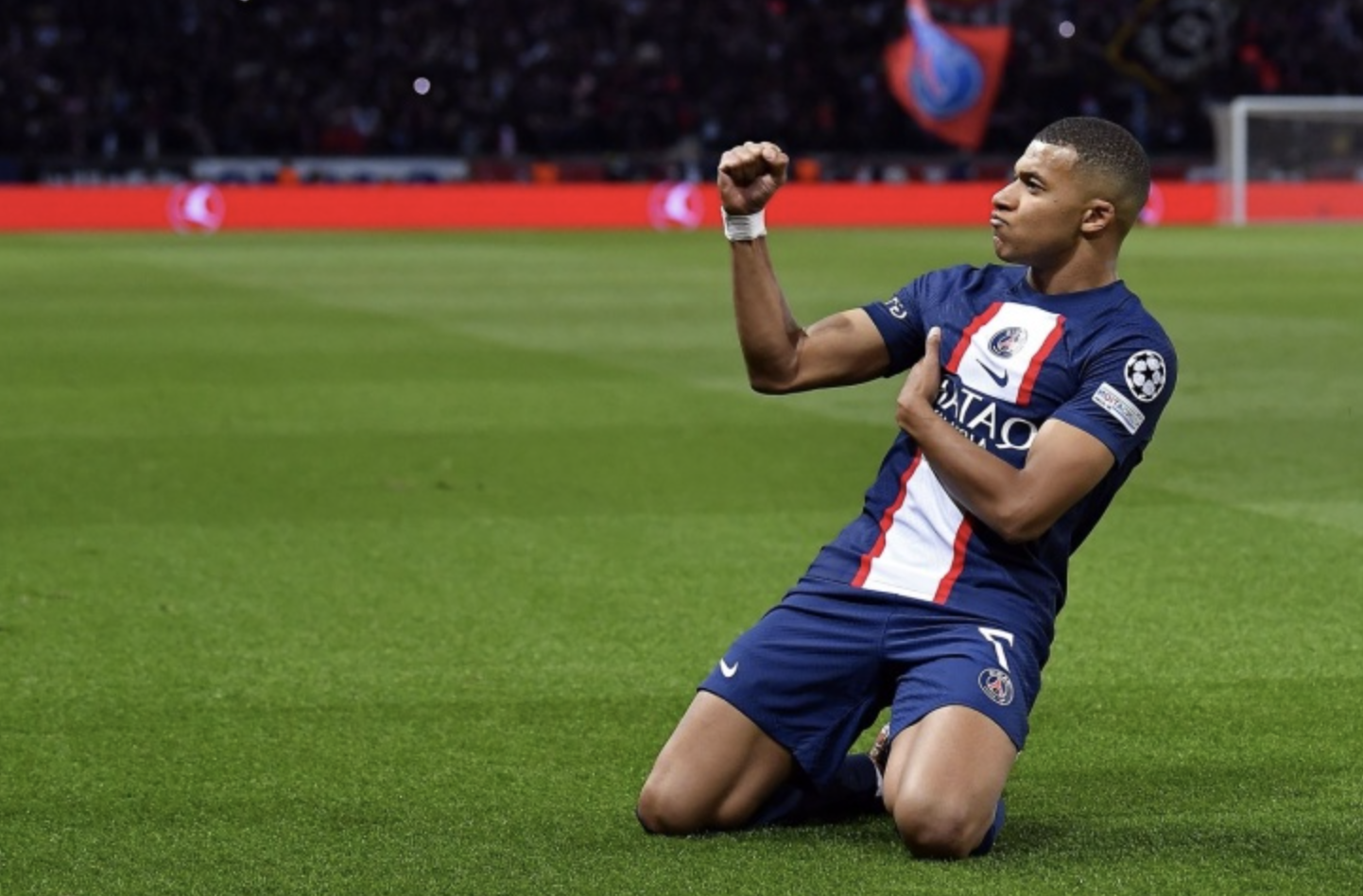 Mbappe debutoval za první tým Monaka